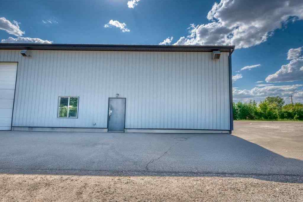 MLS® A2225820 - Unit #111 5 Bayside Place  in Brentwood Business Park Strathmore, Commercial