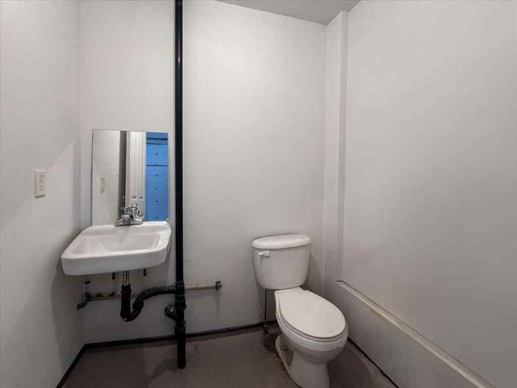 MLS® A2225820 - Unit #111 5 Bayside Place  in Brentwood Business Park Strathmore, Commercial