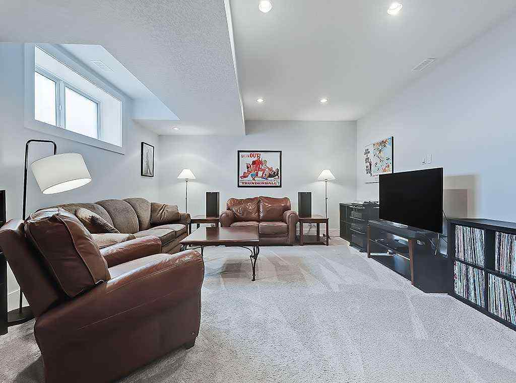 MLS® A2225854 - 14 Rosetree Road NW in Rosemont Calgary, Residential