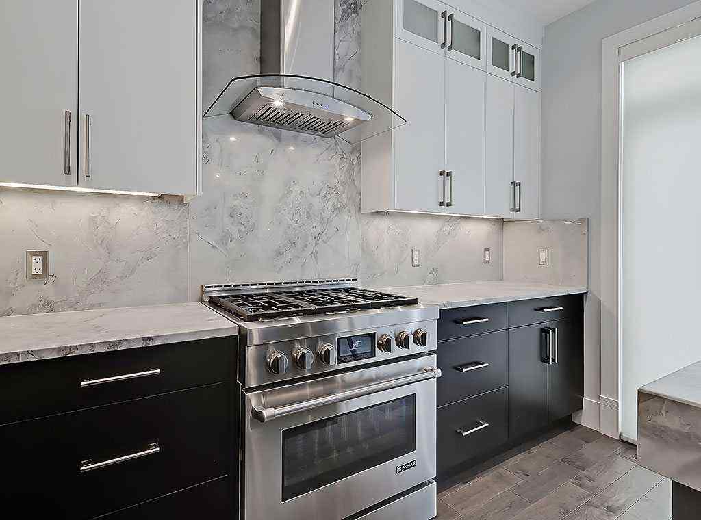MLS® A2225854 - 14 Rosetree Road NW in Rosemont Calgary, Residential