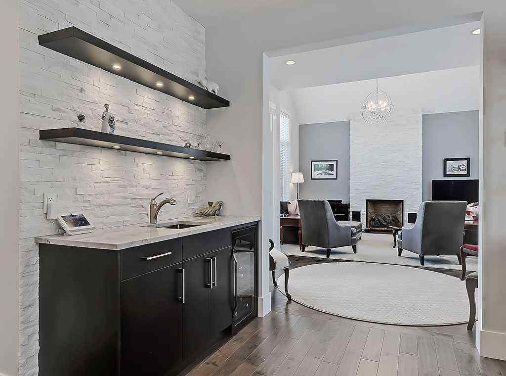 MLS® A2225854 - 14 Rosetree Road NW in Rosemont Calgary, Residential