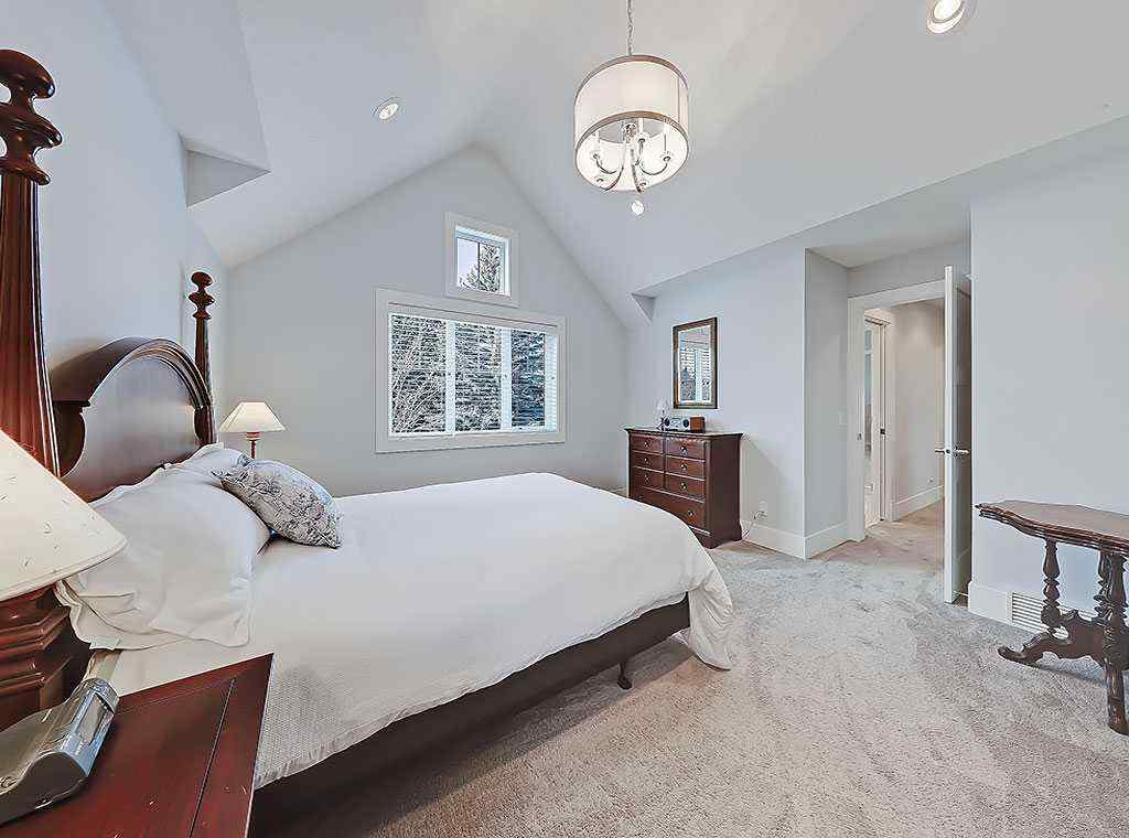 MLS® A2225854 - 14 Rosetree Road NW in Rosemont Calgary, Residential
