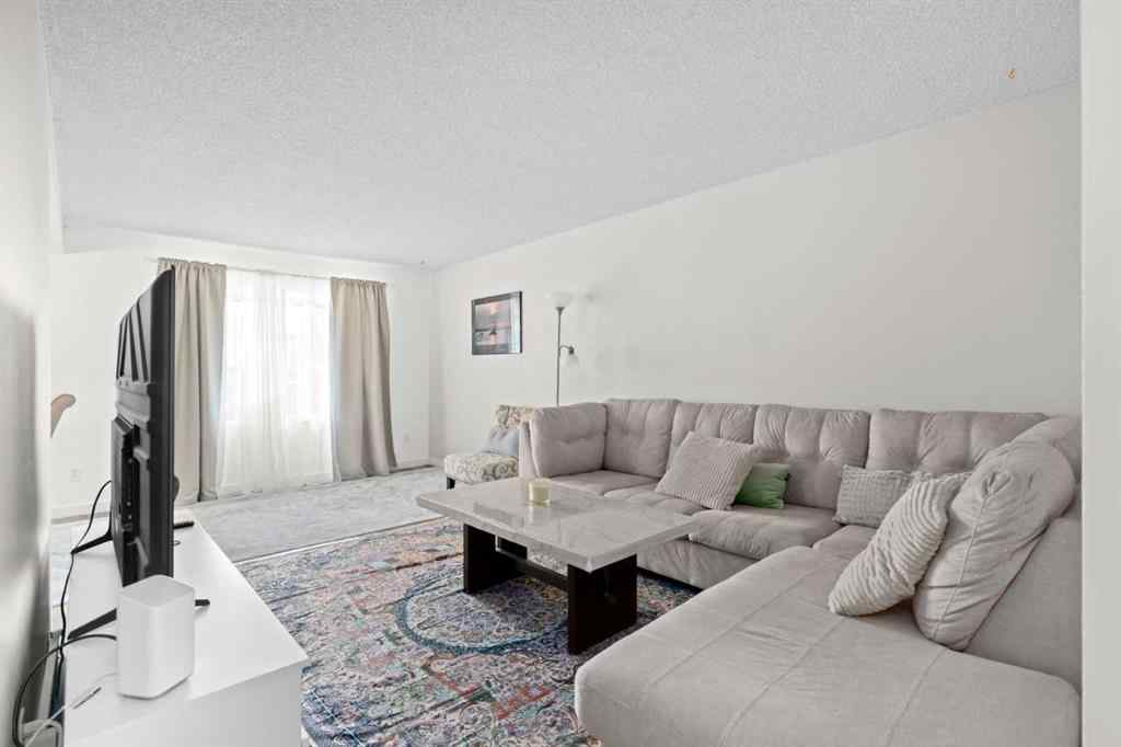 MLS® A2225893 - 7827 Hunterquay Road NW in Huntington Hills Calgary, Residential