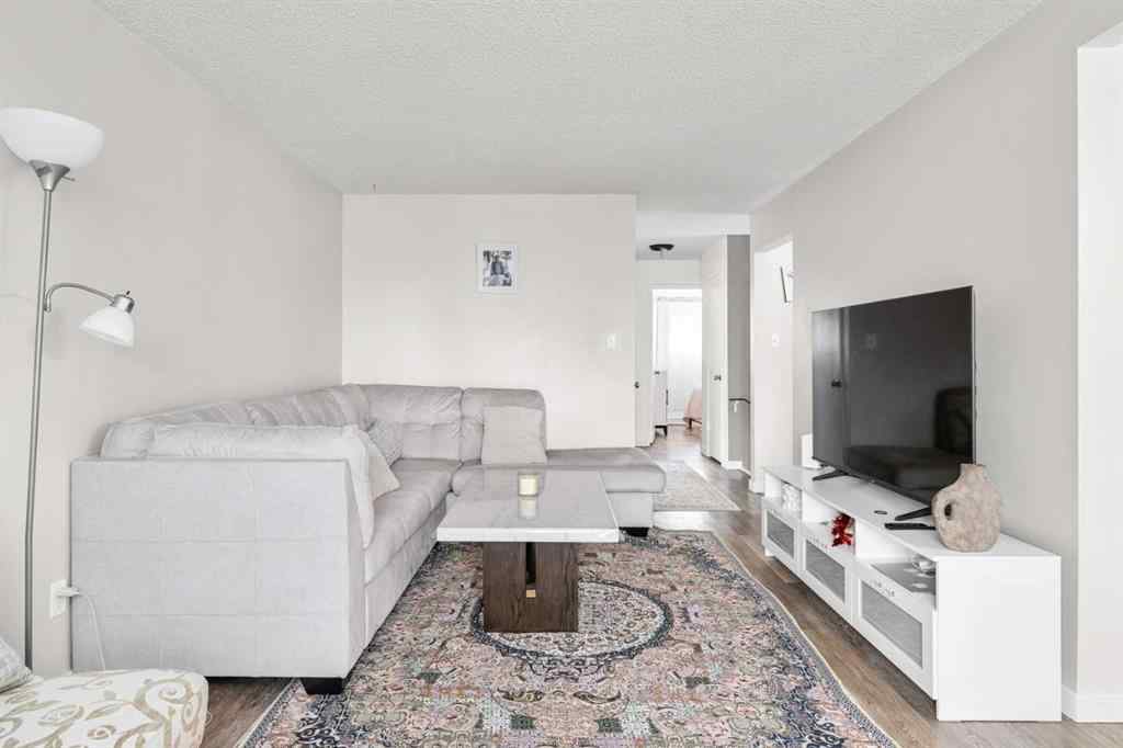 MLS® A2225893 - 7827 Hunterquay Road NW in Huntington Hills Calgary, Residential