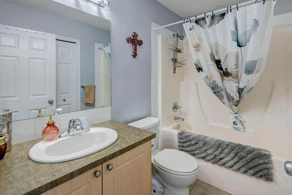 MLS® A2225898 - 14 Everglen Manor SW in Evergreen Calgary, Residential