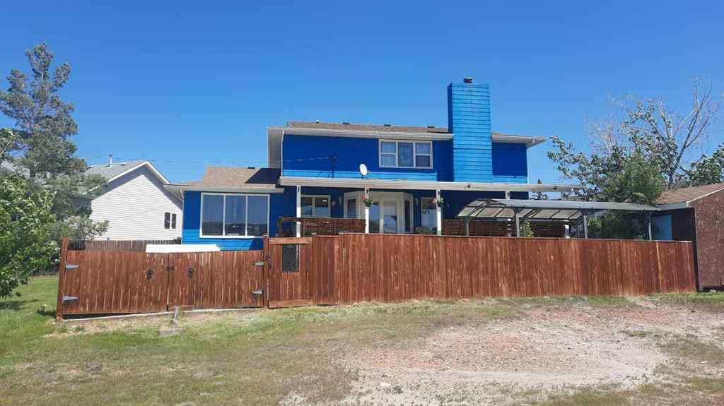 MLS® A2225919 - 710 Bankview Close  in Bankview Drumheller, Residential