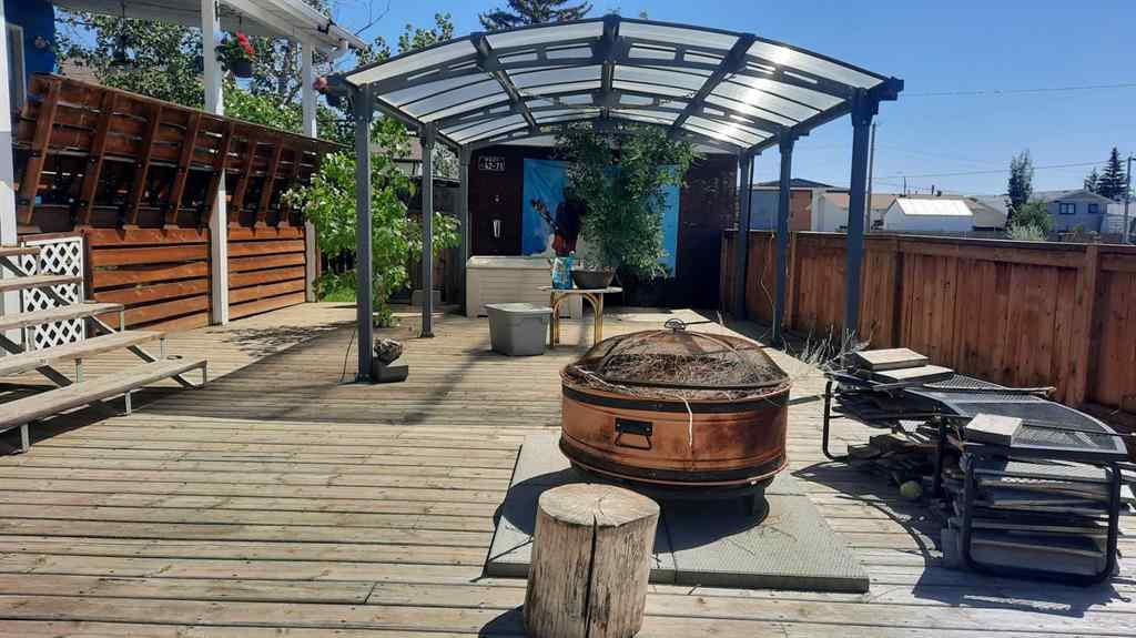 MLS&reg; # A2225919 - 710 Bankview Close  in Bankview Drumheller, Residential Open Houses