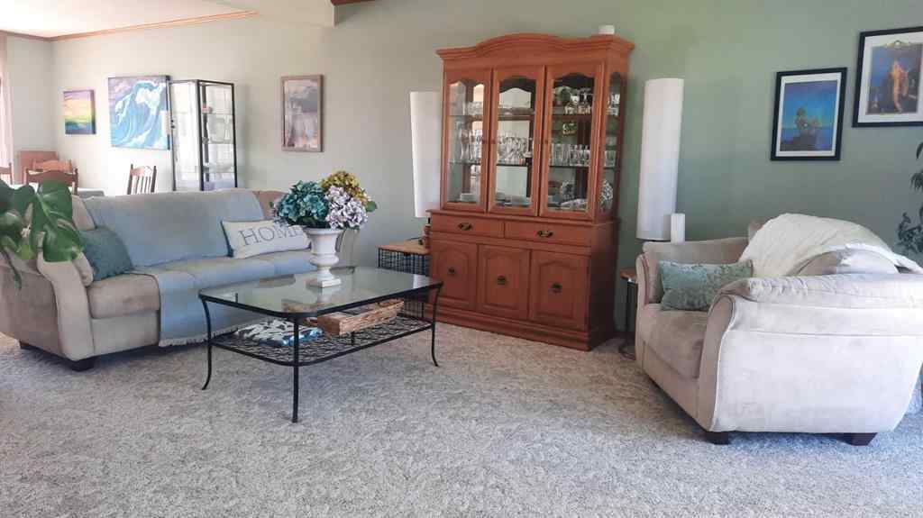 MLS® A2225919 - 710 Bankview Close  in Bankview Drumheller, Residential