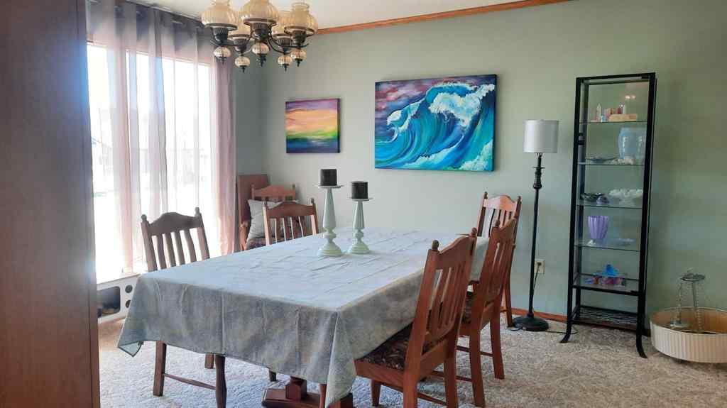 MLS® A2225919 - 710 Bankview Close  in Bankview Drumheller, Residential