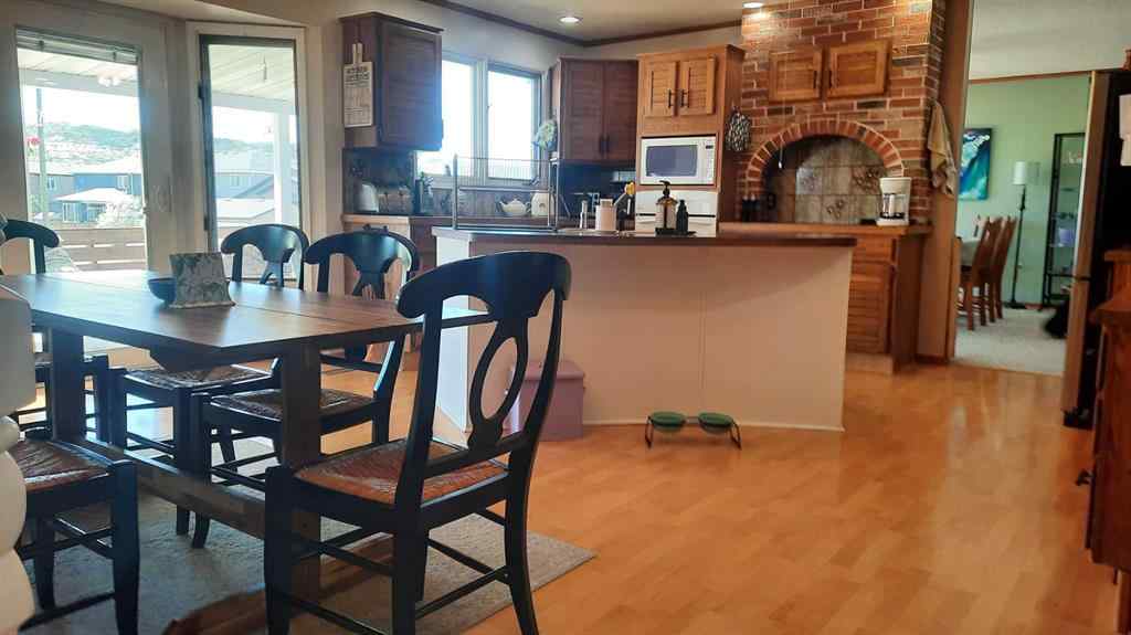 MLS® A2225919 - 710 Bankview Close  in Bankview Drumheller, Residential