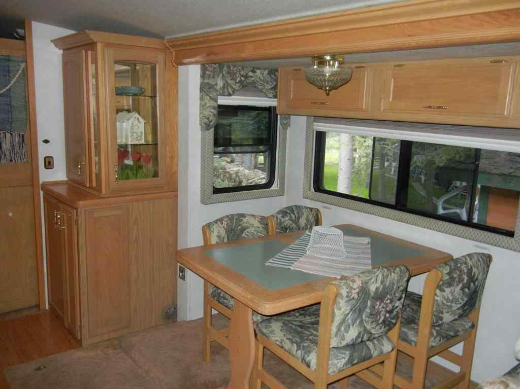 MLS® #A2225931 - Unit #203 200 4 Avenue SW in NONE Sundre, Residential Open Houses