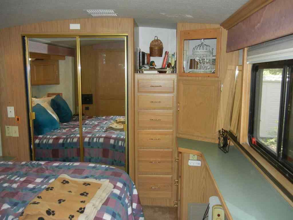 MLS® #A2225931 - Unit #203 200 4 Avenue SW in NONE Sundre, Residential Open Houses