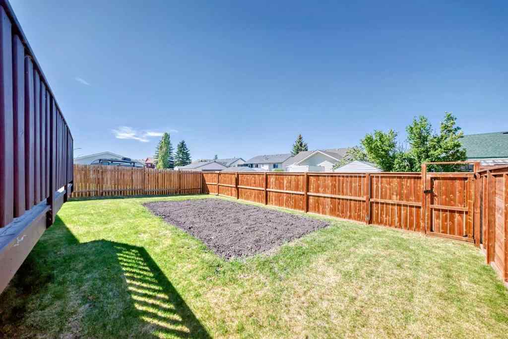 MLS® A2225957 - 4515 45A Street Close  in Eastgate Innisfail, Residential