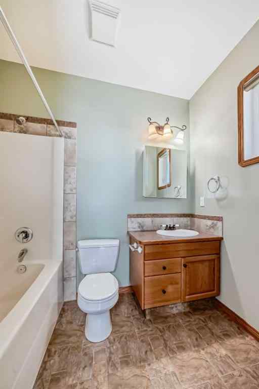 MLS® A2225957 - 4515 45A Street Close  in Eastgate Innisfail, Residential