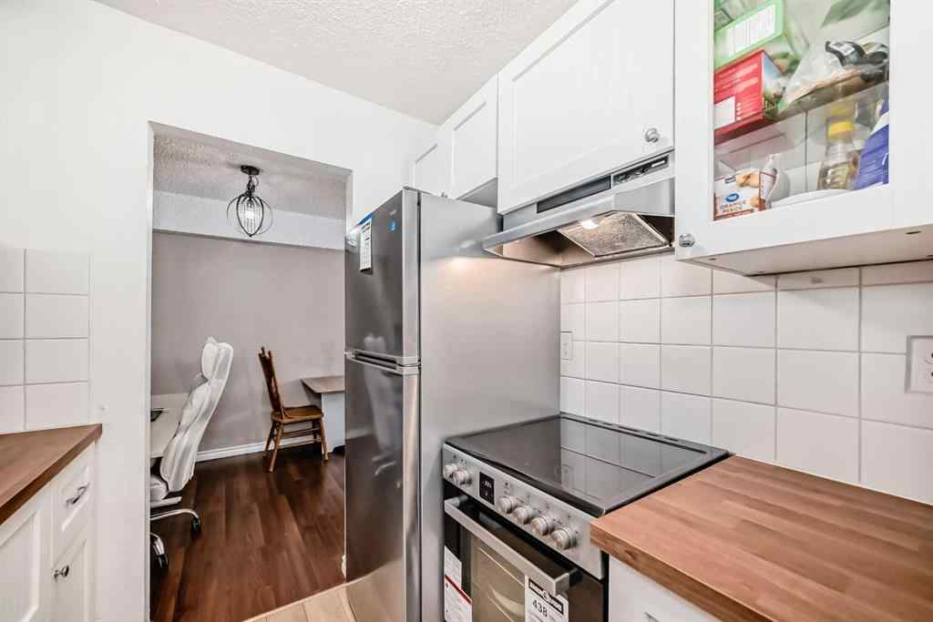 MLS® A2225968 - Unit #203 1113 37 Street SW in Rosscarrock Calgary, Residential