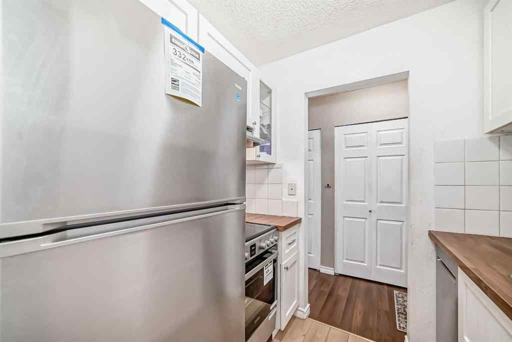 MLS® A2225968 - Unit #203 1113 37 Street SW in Rosscarrock Calgary, Residential
