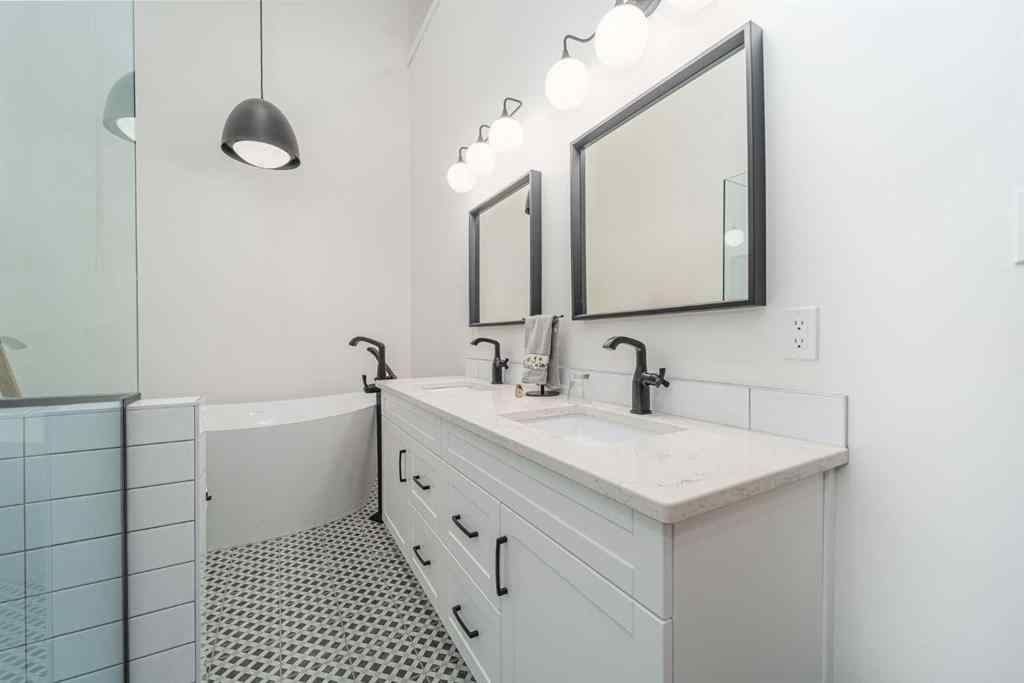 MLS® A2225973 - 8938 24 Avenue  in NONE Coleman, Residential