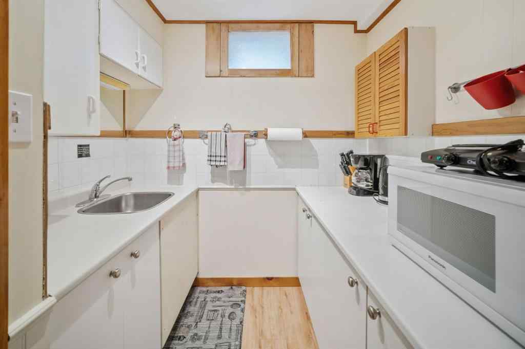 MLS® A2226003 - 218 & 220 Beaver Street  in NONE Banff, Commercial