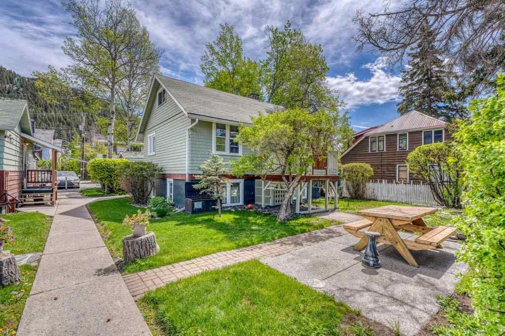 MLS® A2226003 - 218 & 220 Beaver Street  in NONE Banff, Commercial