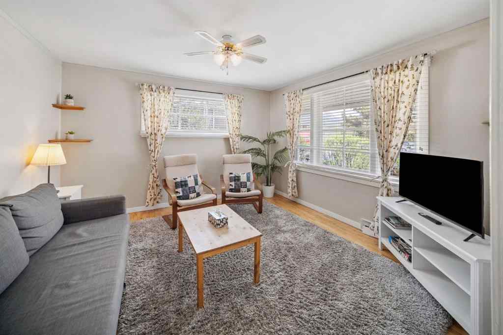 MLS® A2226003 - 218 & 220 Beaver Street  in NONE Banff, Commercial