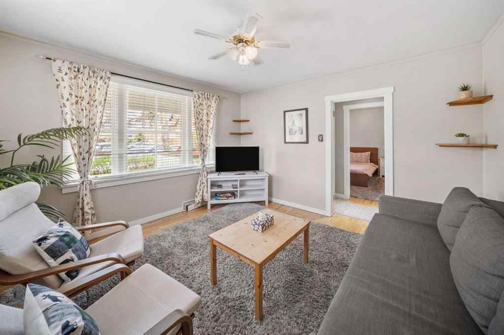 MLS® A2226003 - 218 & 220 Beaver Street  in NONE Banff, Commercial