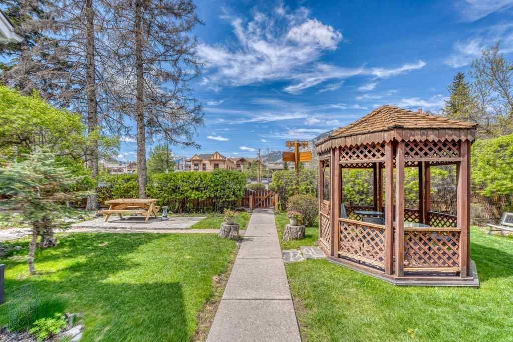 MLS® A2226003 - 218 & 220 Beaver Street  in NONE Banff, Commercial