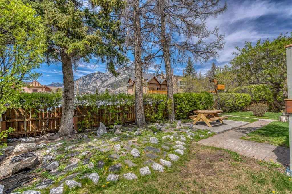 MLS® A2226003 - 218 & 220 Beaver Street  in NONE Banff, Commercial