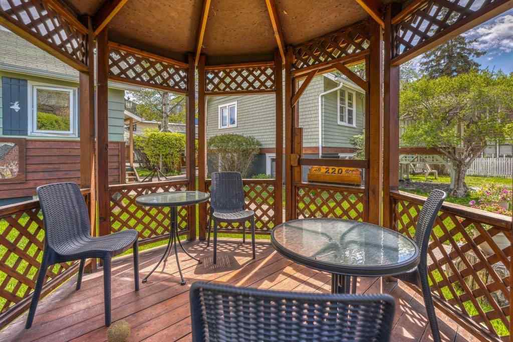 MLS® A2226003 - 218 & 220 Beaver Street  in NONE Banff, Commercial