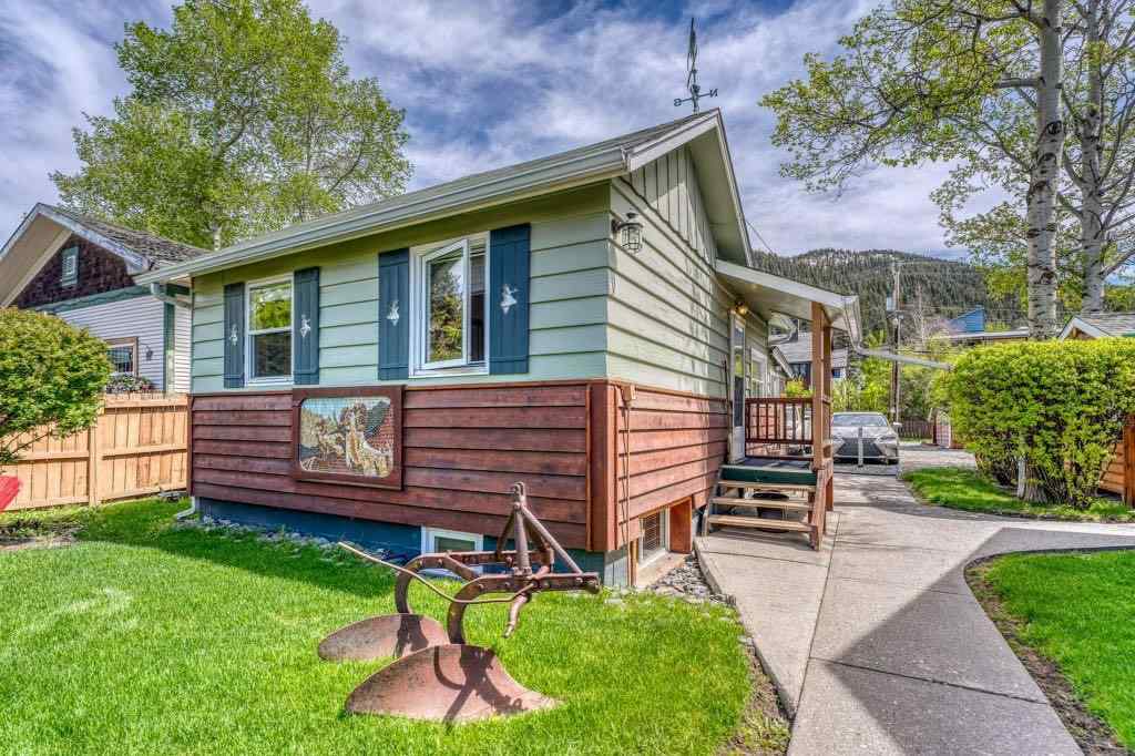 MLS® A2226003 - 218 & 220 Beaver Street  in NONE Banff, Commercial