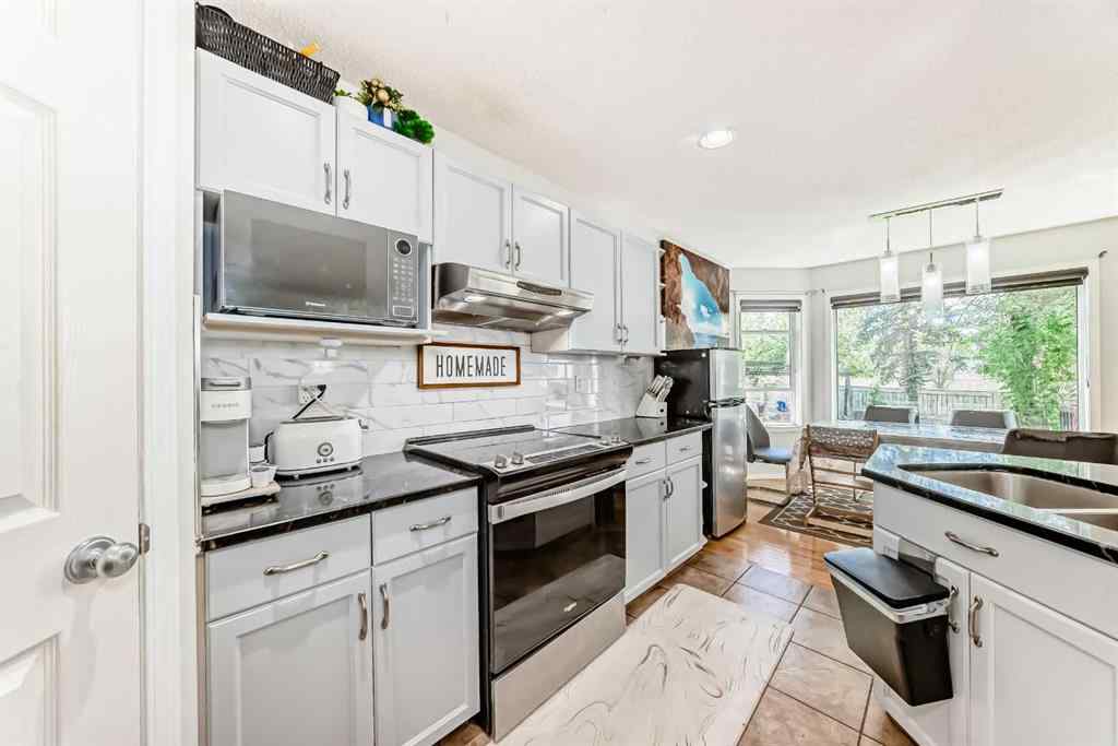 MLS® A2226026 - 45 Shawbrooke Park SW in Shawnessy Calgary, Residential