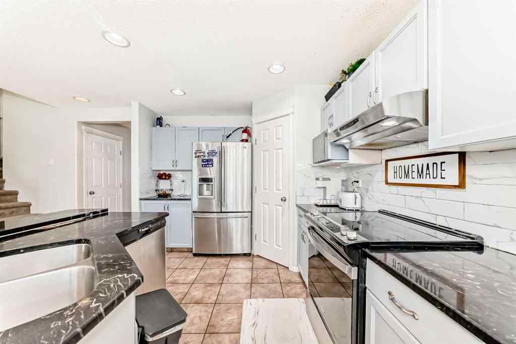 MLS® A2226026 - 45 Shawbrooke Park SW in Shawnessy Calgary, Residential