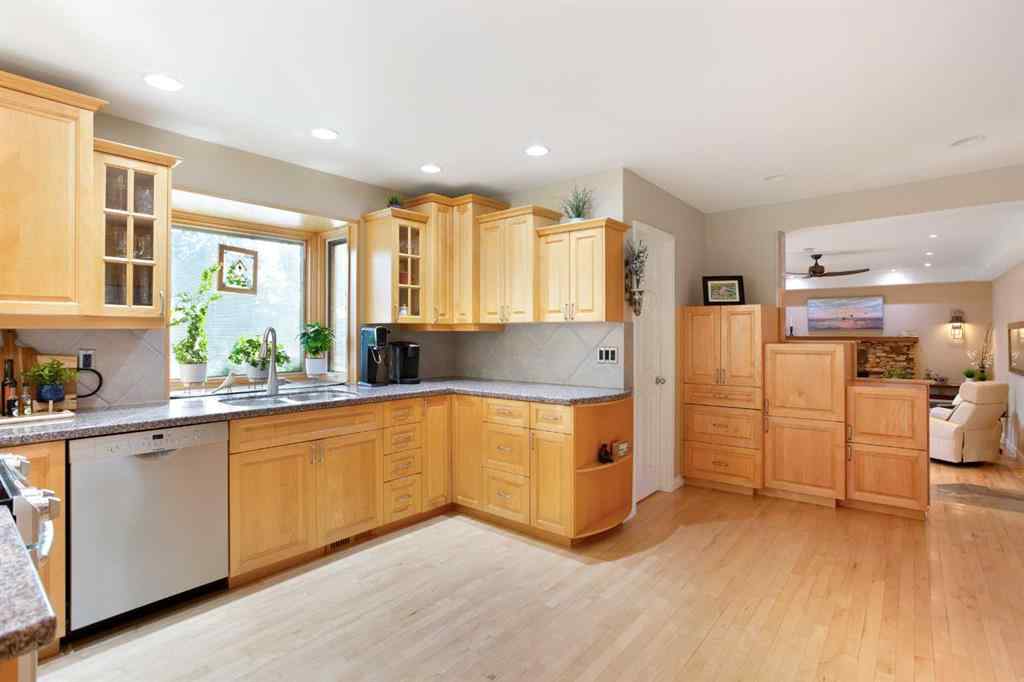 MLS® A2226060 - 39 Canova Close SW in Canyon Meadows Calgary, Residential