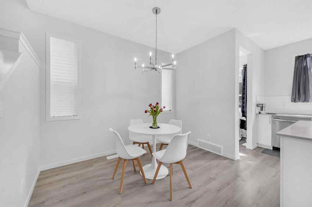MLS® A2226092 - 487 Tekarra Drive NW in Glacier Ridge Calgary, Residential