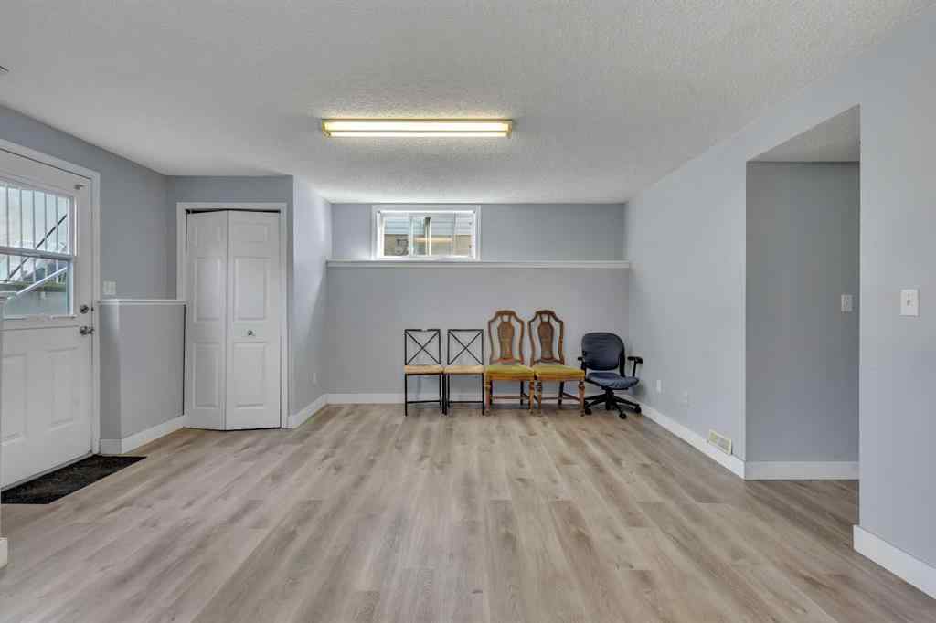 MLS® A2226094 - 231 Martinvalley Crescent NE in Martindale Calgary, Residential