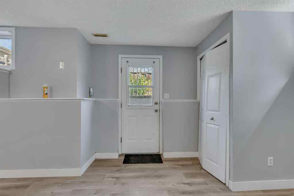 MLS® A2226094 - 231 Martinvalley Crescent NE in Martindale Calgary, Residential