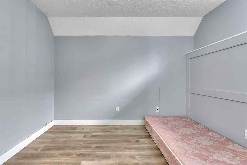 MLS® A2226094 - 231 Martinvalley Crescent NE in Martindale Calgary, Residential