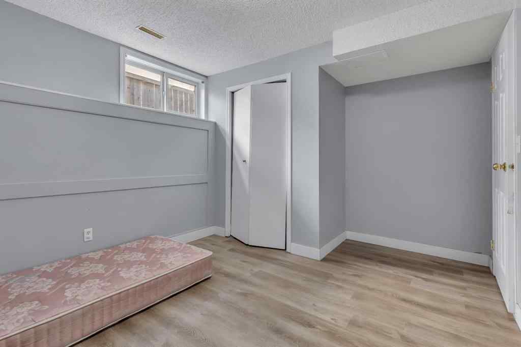 MLS® A2226094 - 231 Martinvalley Crescent NE in Martindale Calgary, Residential