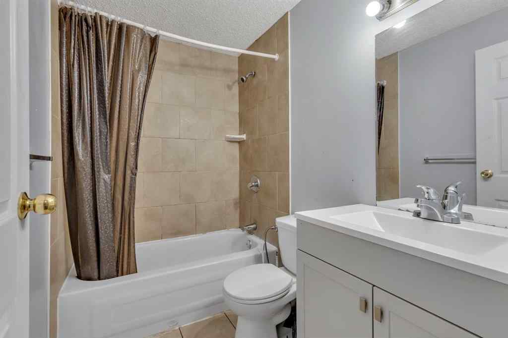 MLS® A2226094 - 231 Martinvalley Crescent NE in Martindale Calgary, Residential