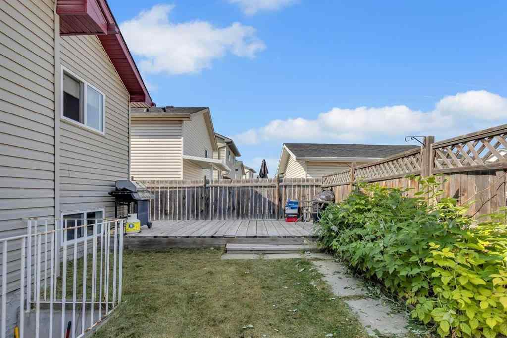 MLS® A2226094 - 231 Martinvalley Crescent NE in Martindale Calgary, Residential