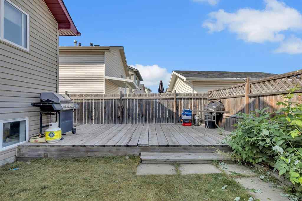 MLS® A2226094 - 231 Martinvalley Crescent NE in Martindale Calgary, Residential