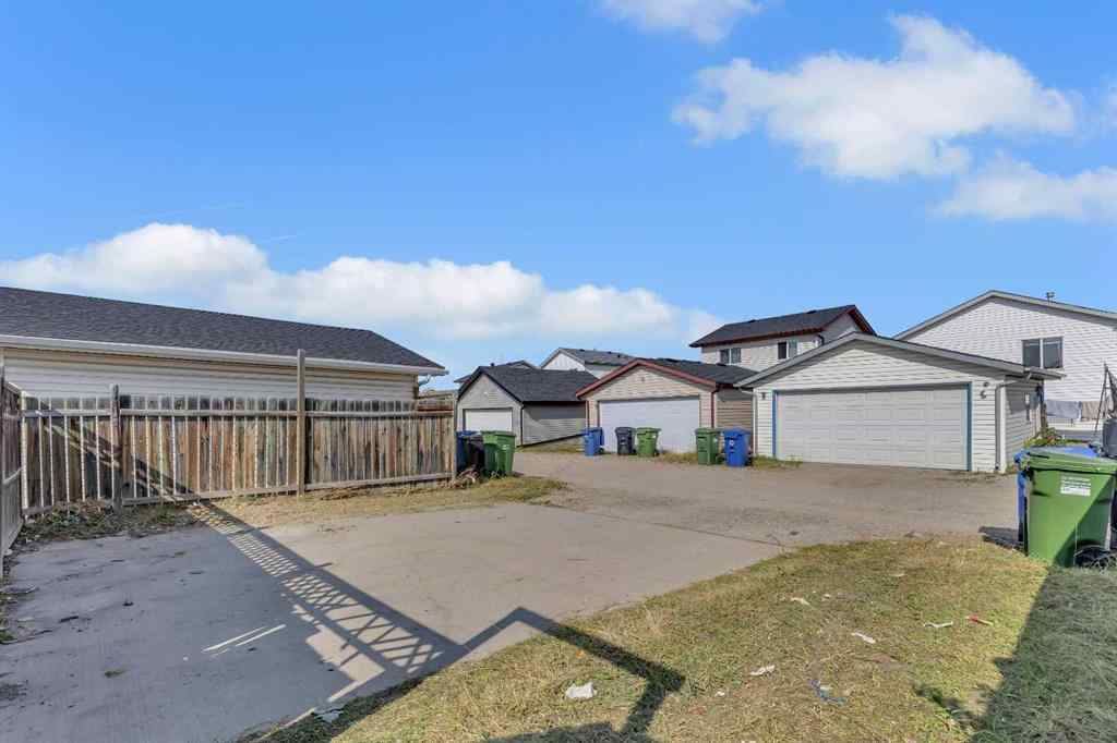 MLS® A2226094 - 231 Martinvalley Crescent NE in Martindale Calgary, Residential