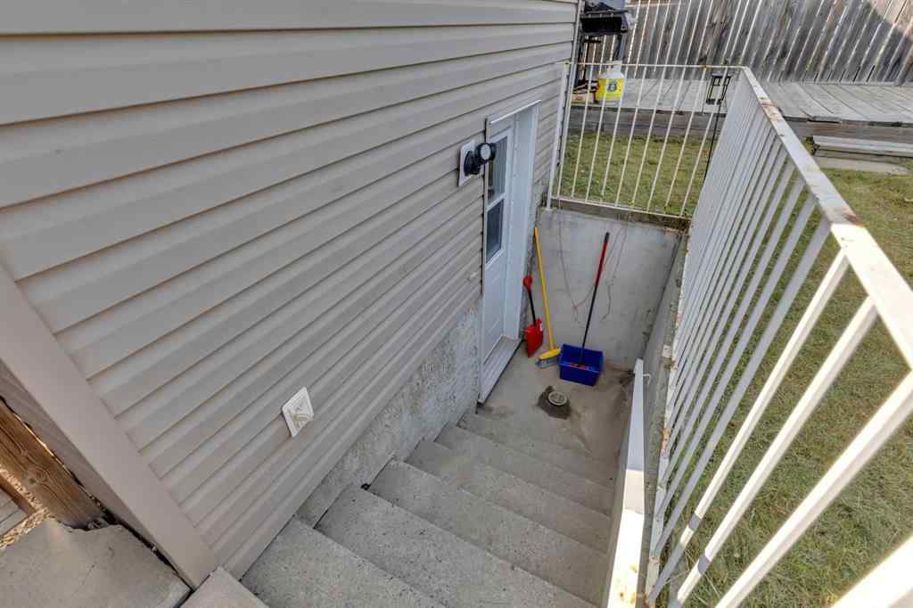 MLS® A2226094 - 231 Martinvalley Crescent NE in Martindale Calgary, Residential