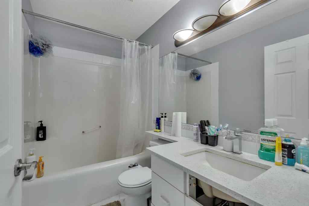 MLS® A2226094 - 231 Martinvalley Crescent NE in Martindale Calgary, Residential