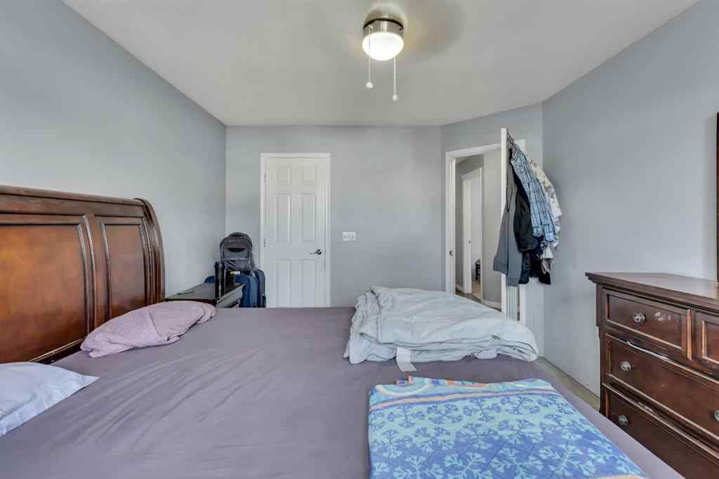 MLS® A2226094 - 231 Martinvalley Crescent NE in Martindale Calgary, Residential
