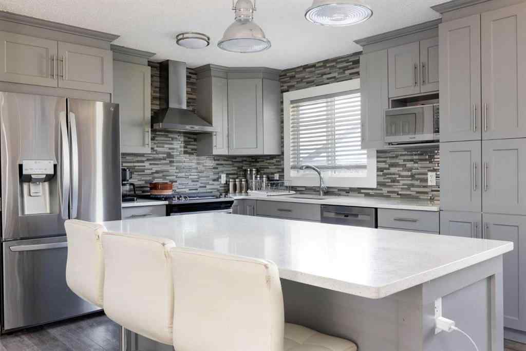 MLS® A2226105 - 31 Rae Crescent  in Downtown Fort McMurray, Residential