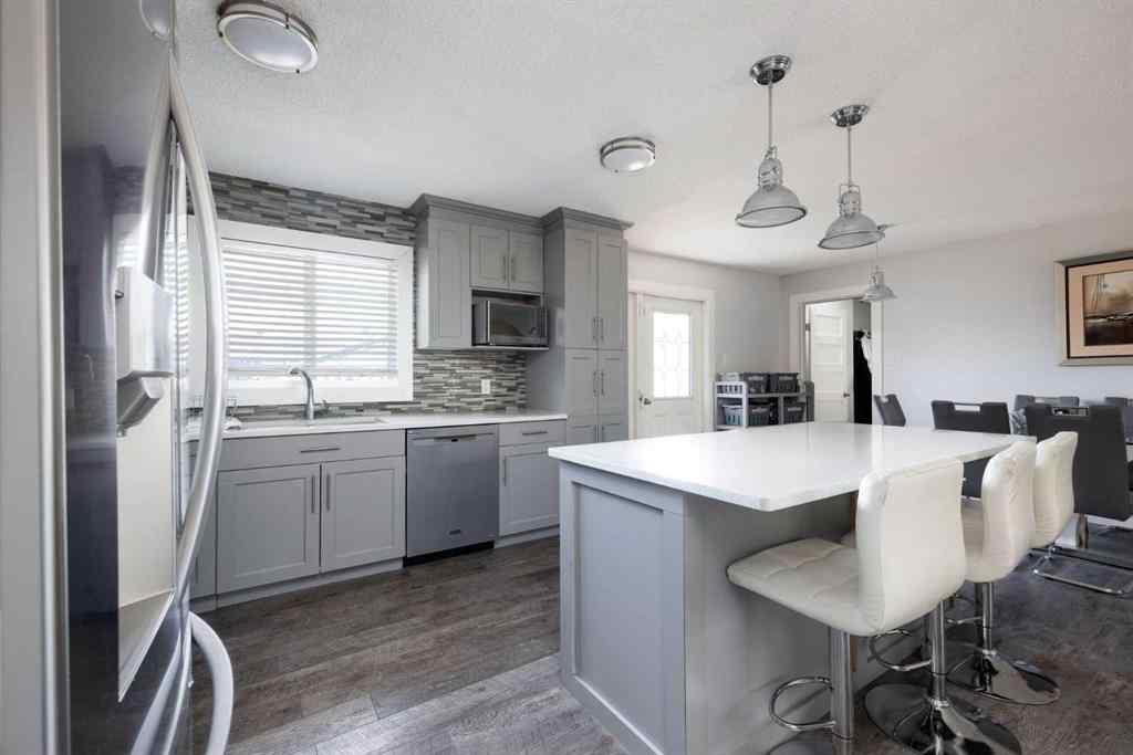 MLS® A2226105 - 31 Rae Crescent  in Downtown Fort McMurray, Residential