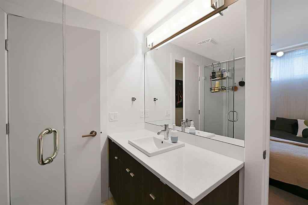 MLS® A2226113 - 139 31 Avenue NE in Tuxedo Park Calgary, Residential