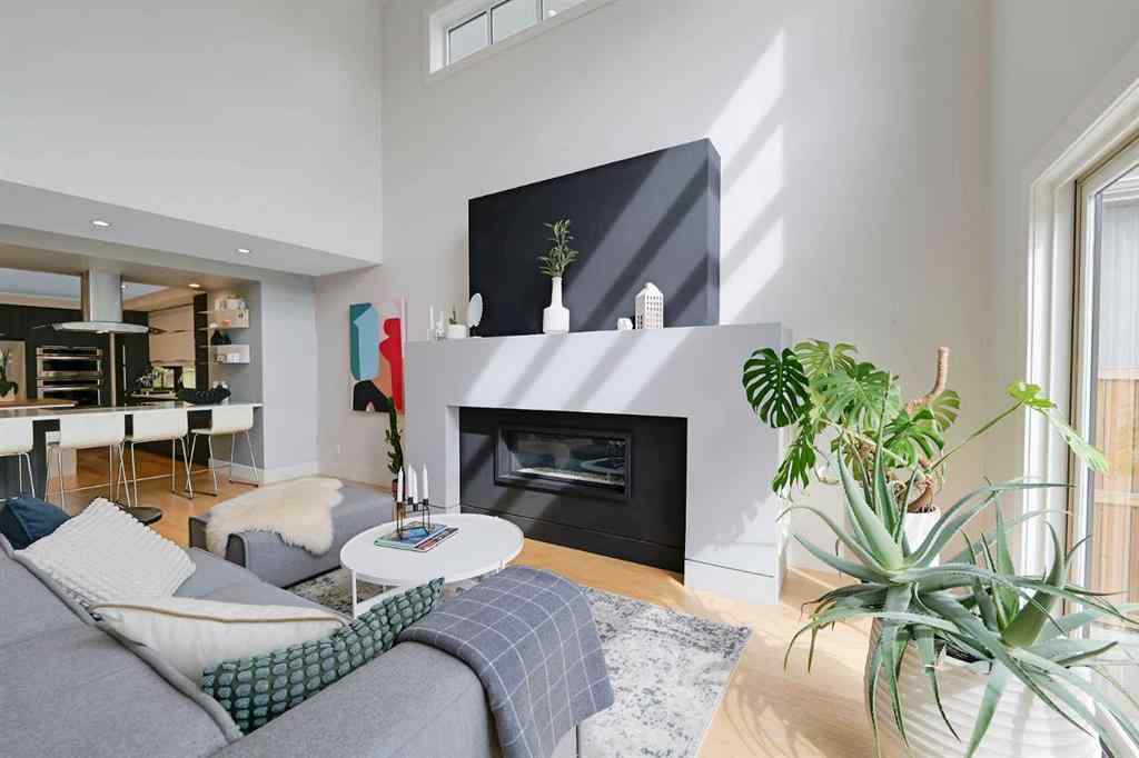 MLS® A2226113 - 139 31 Avenue NE in Tuxedo Park Calgary, Residential