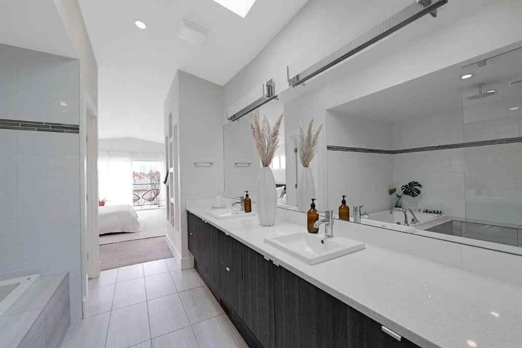 MLS® A2226113 - 139 31 Avenue NE in Tuxedo Park Calgary, Residential