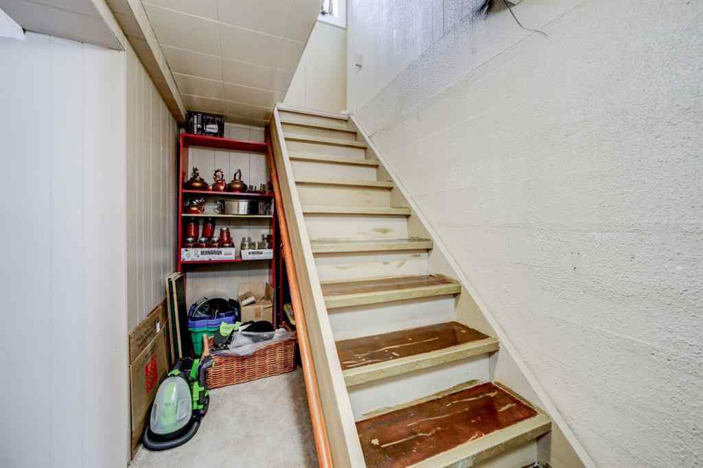 MLS® A2226137 - 2702 216street   in NONE Bellevue, Residential